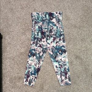 SPANX Booty Boost Leggings in Teal & Gray